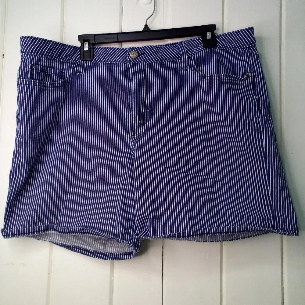 Lee shorts women